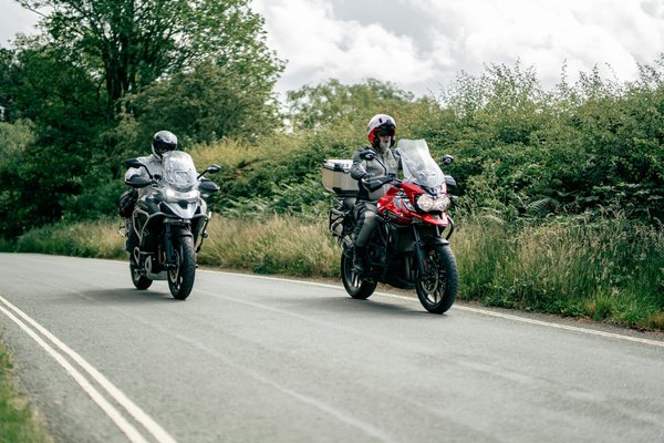 Quels sont les meilleurs accessoires pour protéger une moto de touring contre le vol ?